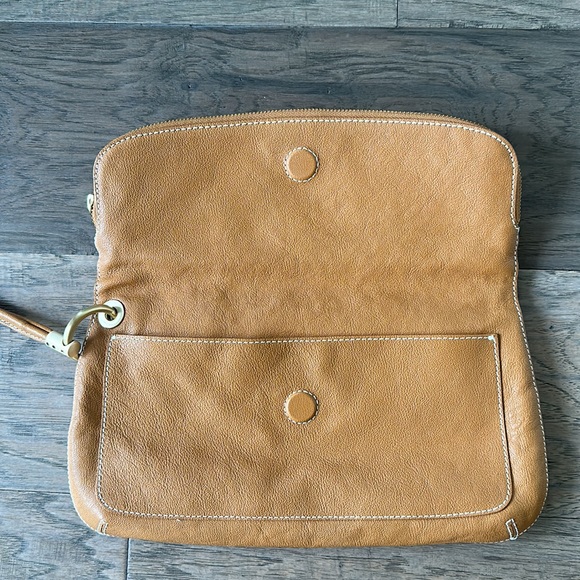 Talbots-leather clutch with magnet closure - Picture 4 of 7